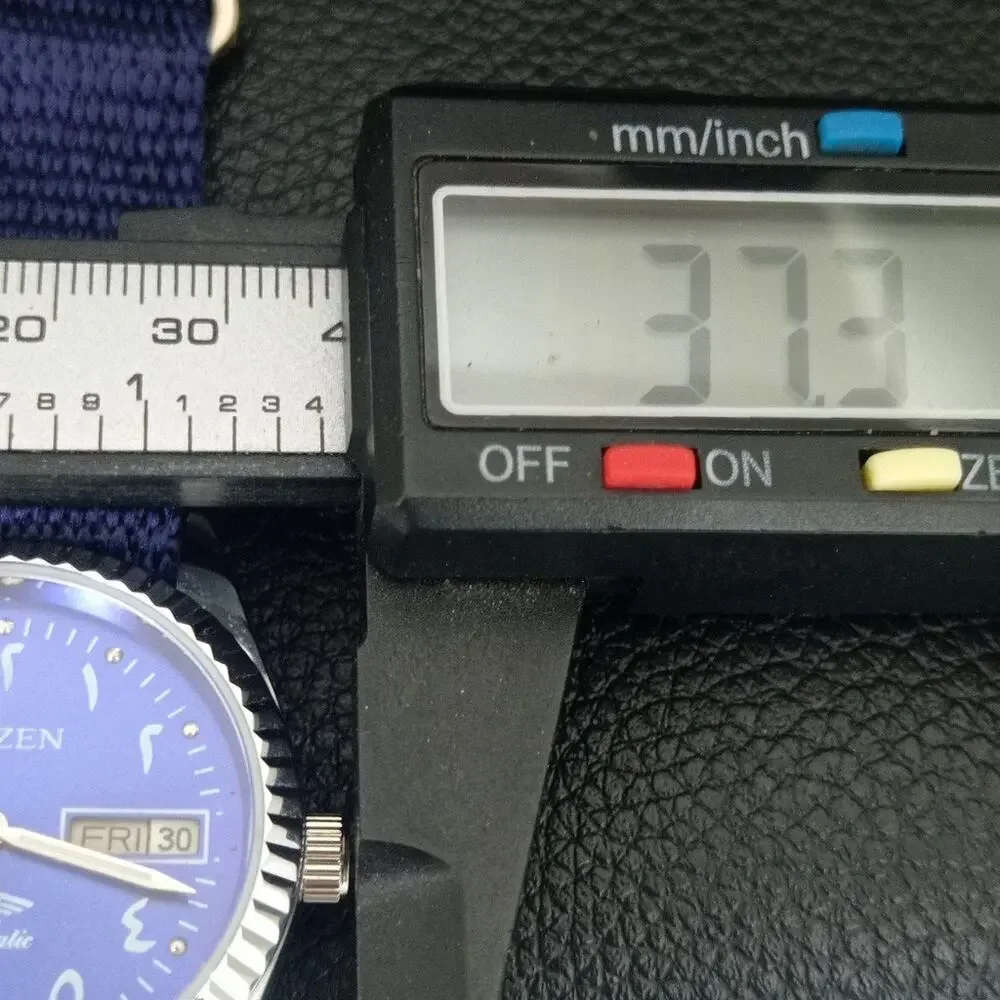 Vintage 1986 Citizen Automatic Mens Silver Watch W/daydate & Blue accents